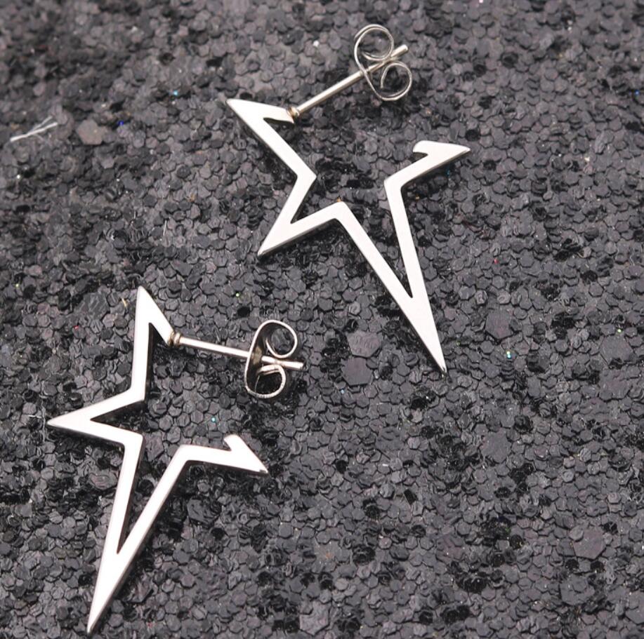 Fashion Simple Small Star Blac - Body Jewelry Surgical Steel のレビューと価格